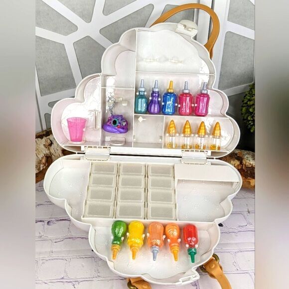 MGA Entertainment Poopsie Pooey Puitton Slime Surprise Slime Kit - Picture 4 of 6